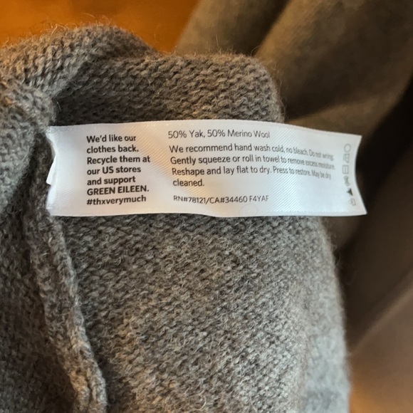 Eileen Fisher 100% Soft Italian Wool Sweater Coat - Picture 9 of 10